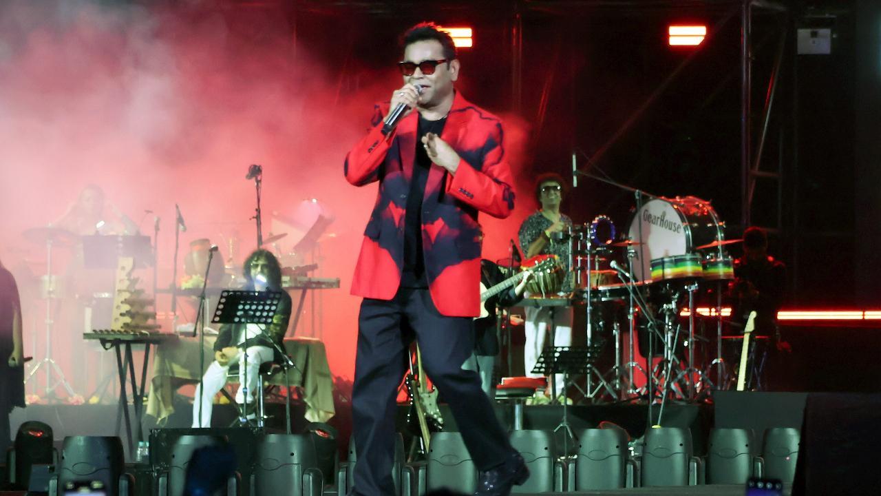 AR Rahman Mumbai 'The Wonderment Tour' concert: Singer joined by Dhanush, posts selfie with fans after show